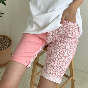 Floral  Color blocked shorts